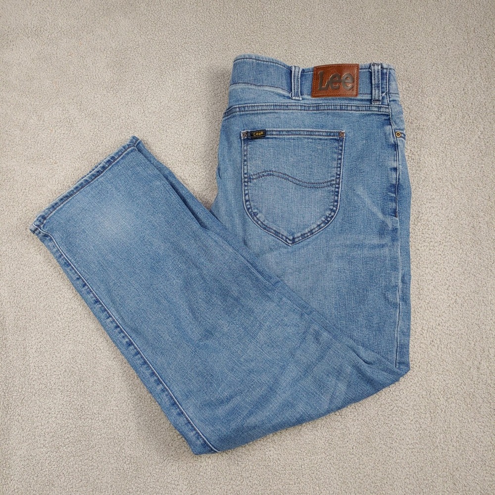 Lee Extreme Motion MVP Jeans - Men 41x30.5 Light Wash Tapered Leg Athletic Fit